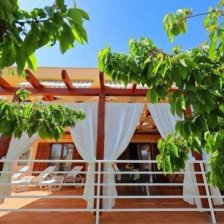 Продажа: Вилла, Хорватия, Красивый жилой дом недалеко от города Задар, пляж в 150 метрах.