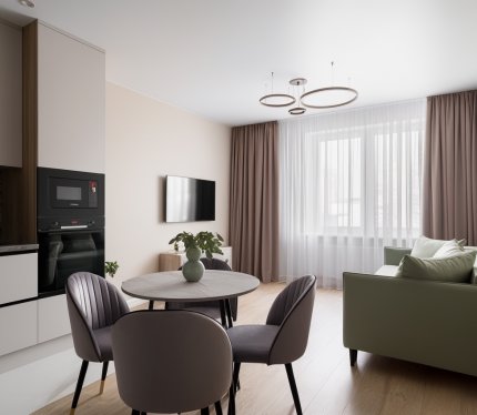 В центральном районе г. Минска, на набережной реки Свислочь, доступна в аренду новая двухкомнатная квартира. Расположенная в элитном жилом комплексе "Левада", она обеспечивает комфортное проживание благодаря закрытой территории с видеонаблюдением и стильному ландшафтному дизайну. Внутренний двор предлагает оборудованные игровые площадки и места отдыха, а автостоянка располагается с внешней стороны дома