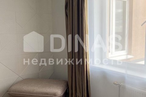 5-комнатная квартира, Дзержинского 19