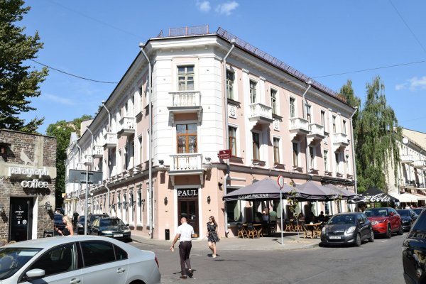 Продажа трёхкомнатной квартиры в историко-культурном центре столицы.