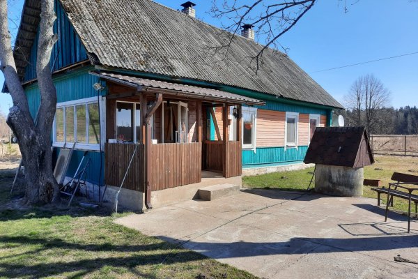 Деревянный дом в Налибокской пуще , 92 километр по трассе М6 Минск-Гродно