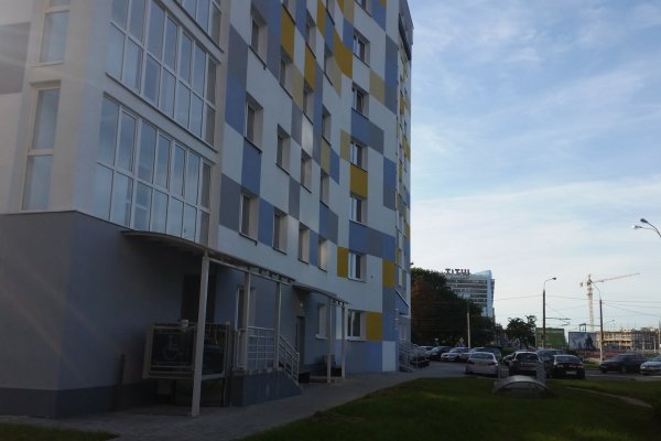 Продажа машино-мест в отапливаемом паркинге жилого дома на улице Могилевская, 24